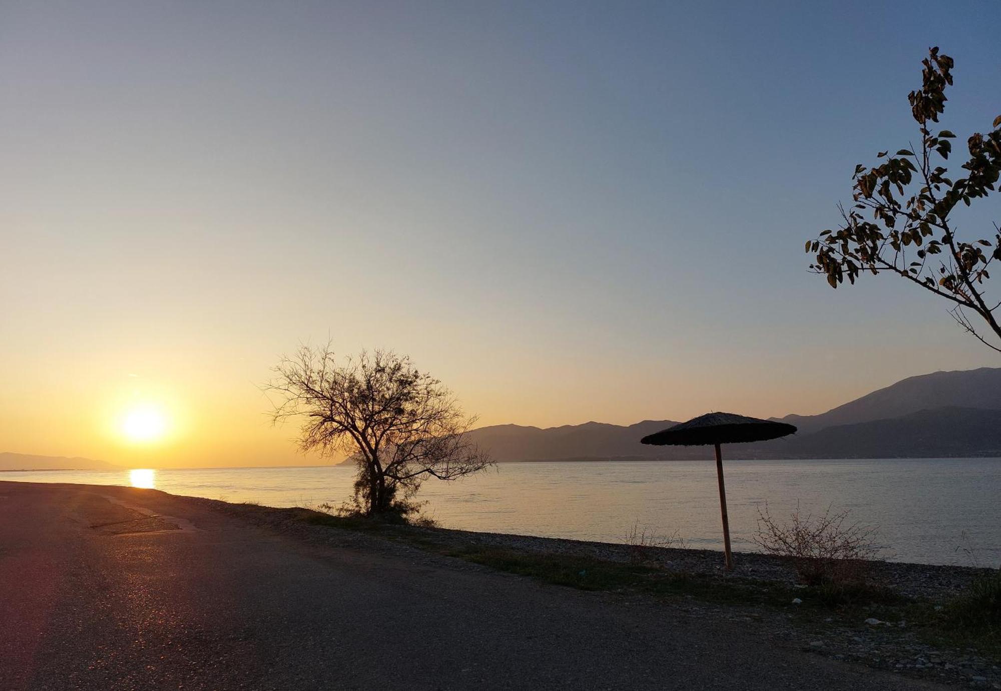 Santa Domenica Nafpaktos - Rooms And Apartments By The Sea Buitenkant foto